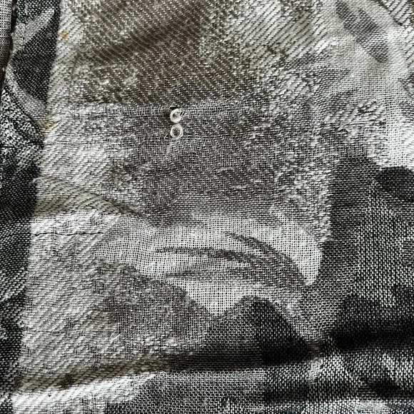 Grey abstract scarf - Picture 4 of 6